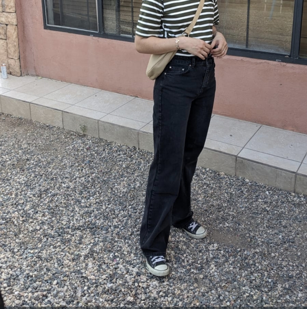 Stradivarius 90's dad Jean in washed black fits like a 27